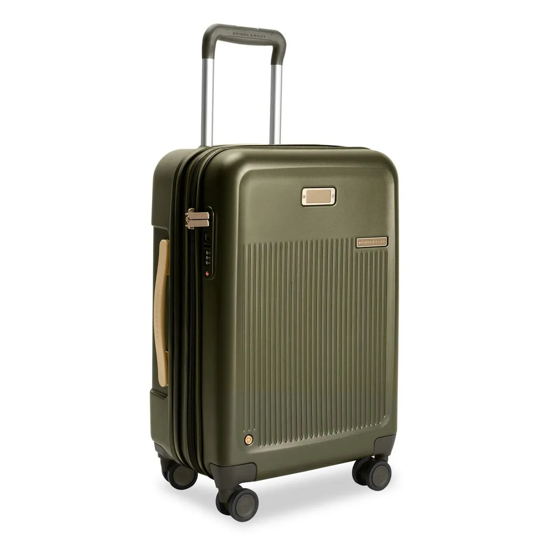 Essential 22" Carry-On Expandable Spinner