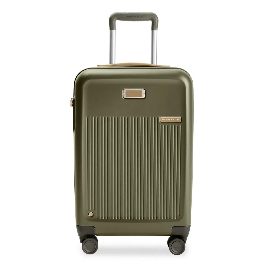 Essential 22" Carry-On Expandable Spinner